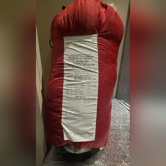 Ozark TrailOzark Trail 50-Degree Warm Weather Rectangular Sleeping Bag, Red - Picture 11 of 11